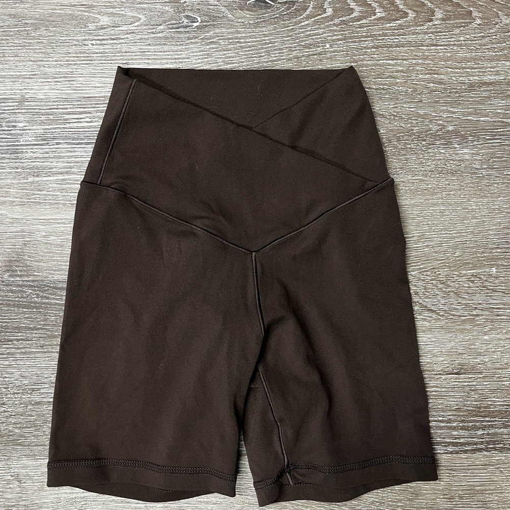 W AERIE crossover bike shorts